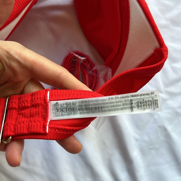 Victoria’s Secret Mallorca Twist Front Red Ribbed Bandeau Bikini Top Size 34D - Picture 11 of 14